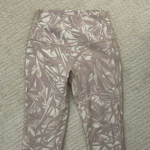 Lululemon Leggings 25” Full on Luxtreme